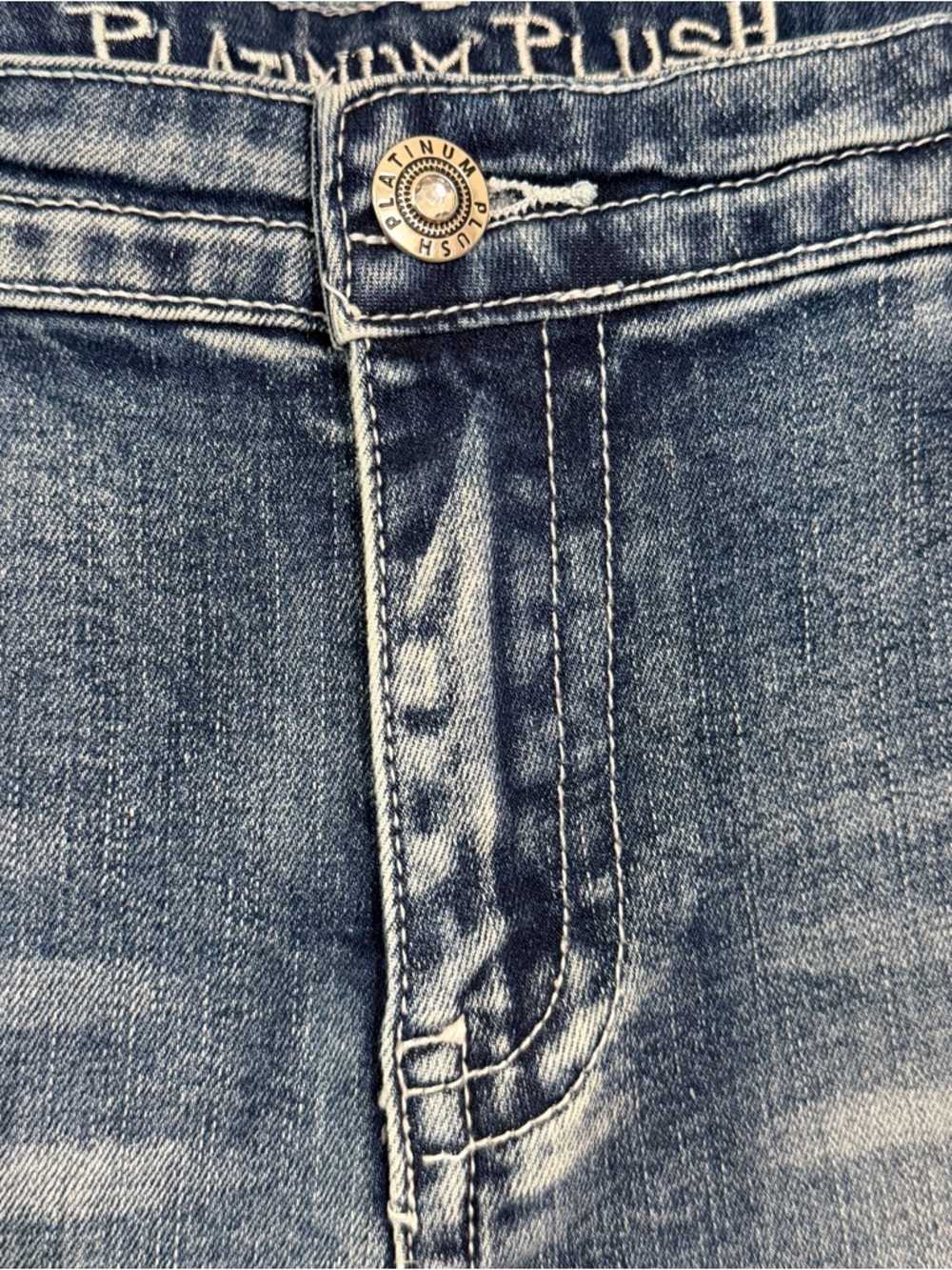 Platinum Plush Denim Jean Shorts XL Studded Wing Bling Y2K Wing Pocket Stretch - Picture 3 of 8